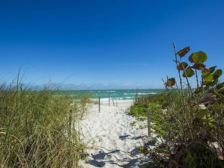2636 Ocean Dr #404 — Photo 34