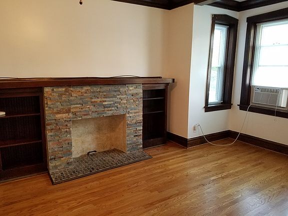 4th image of 807 Lexington St #7