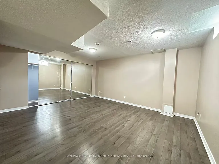77 Eastvale Dr #BASEMENT — Photo 8