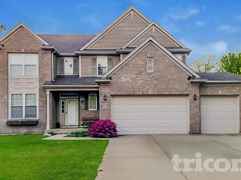 1278 McDole Dr — Photo 1