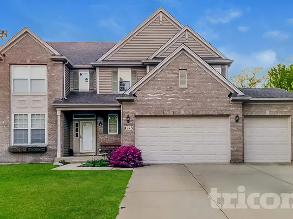 1278 McDole Dr, Sugar Grove, IL 60554