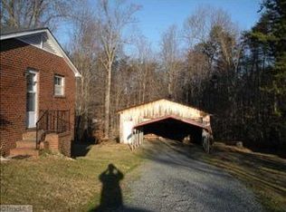7222 Belews Creek Rd, Belews Creek, NC 27009