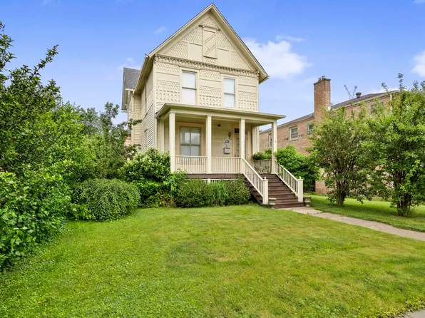 10644 S Walden Pkwy, Chicago, IL 60643