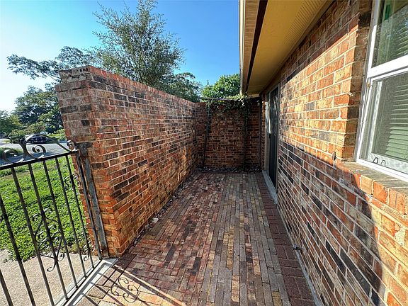 5th image of 4701 Sagebrush Cir