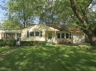 1122 Manor St, Kalamazoo, MI 49006