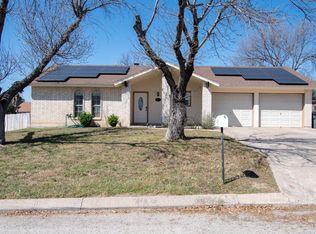 209 Peacepipe Trl, Del Rio, TX 78840