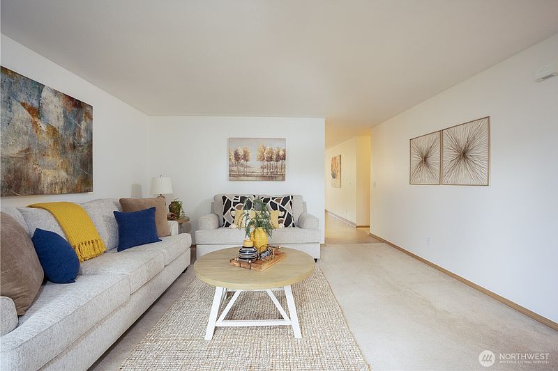 4th image of 306 Williams Blvd NW