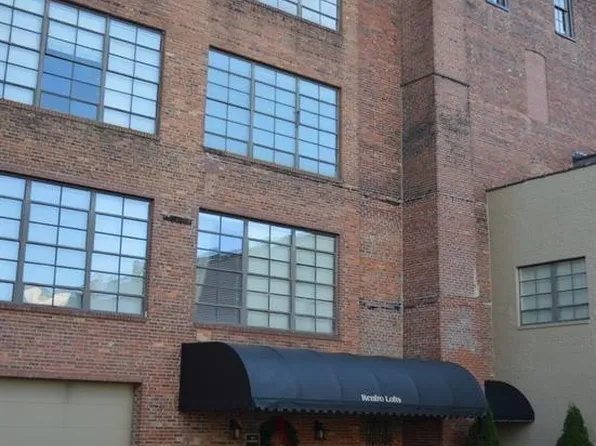 165 Virginia St, Mount Airy, NC 27030