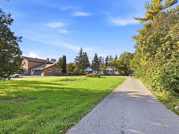 2nd image of 198 Twyn Rivers Dr