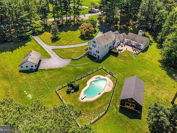 2nd image of 416 Dutton Mill Rd