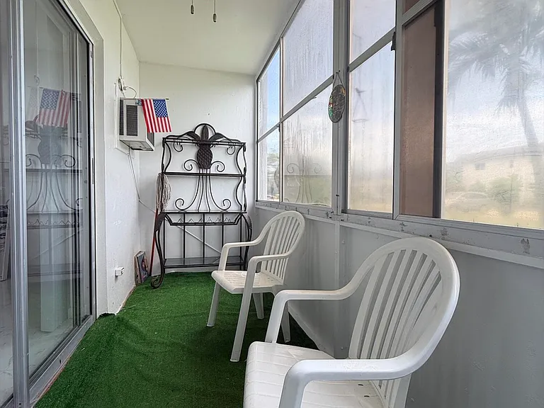 352 Sheffield St E #O — Photo 13