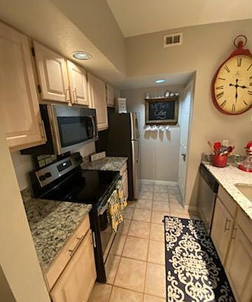 3rd image of 3815 Lancaster Ct