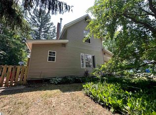7163 Traverse Ave, Benzonia, MI 49616