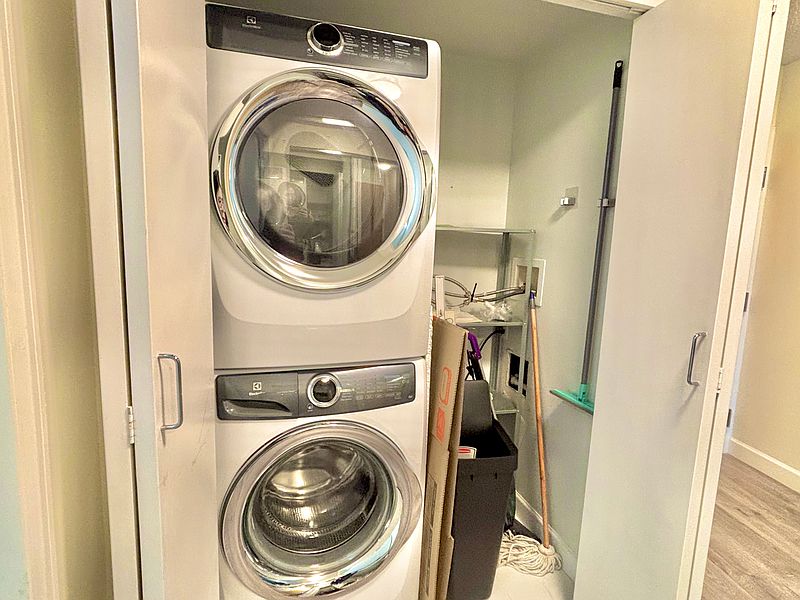 Burnaby Apartment for rent - 1 Bedroom — photo 9