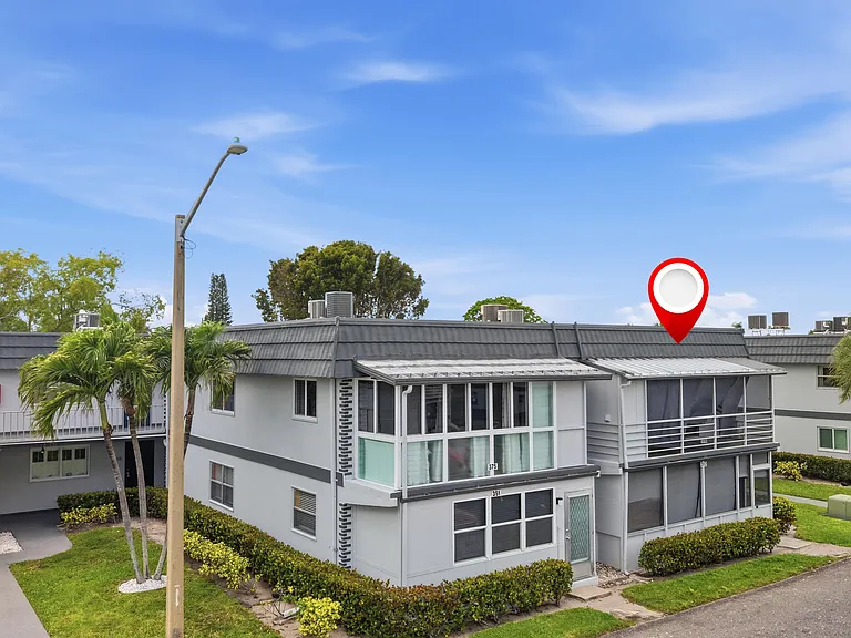 376 Saxony Way #H — Photo 31