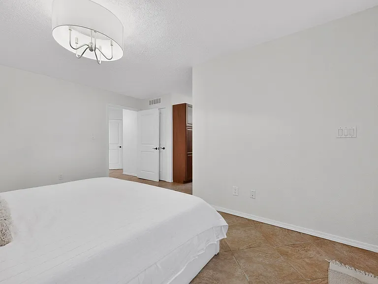 9735 Village Green Dr NE — Photo 23