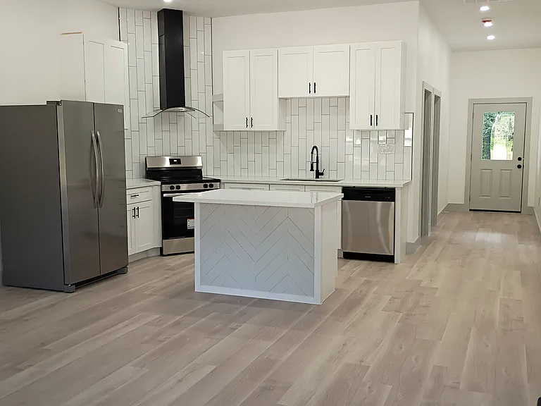 984 Dundee St — Photo 5