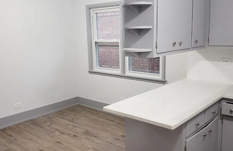 Eat-In Kitchen