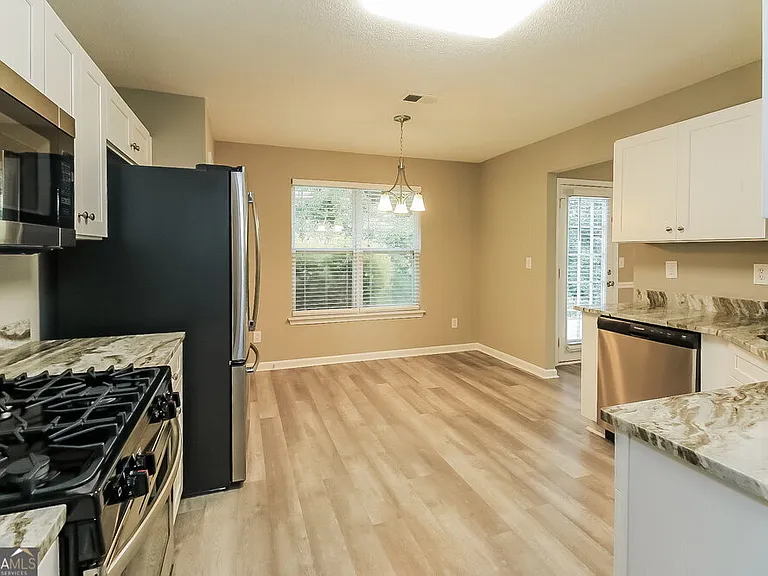 206 Nadia Ct — Photo 7