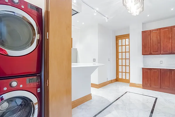 Rented by WAM Partners - William Moses Co. | media 54