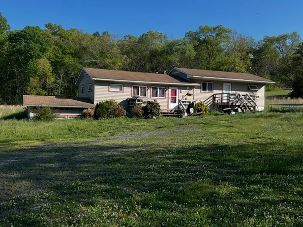 3721 W Hoover Rd, Haywood, VA 22722