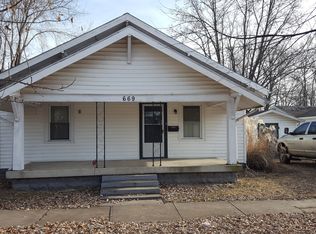 669 1st St NE, Linton, IN