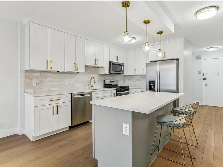 7000 Boulevard East #36F — Photo 2