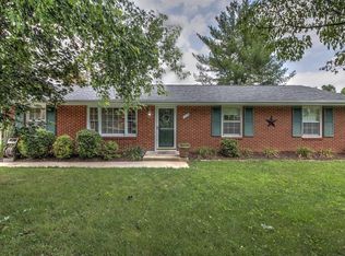 5233 Cave Spring Ln, Roanoke, VA 24018