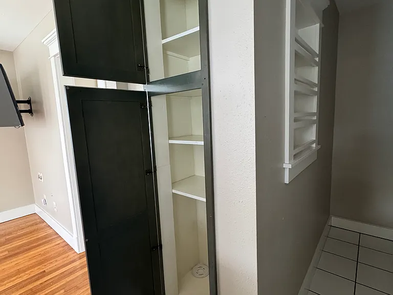 1543 Oxford St #1 — Photo 9