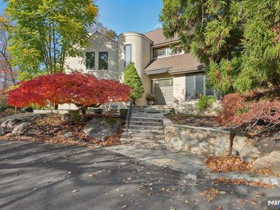707 Horseshoe Trl, Franklin Lakes, NJ, 07417