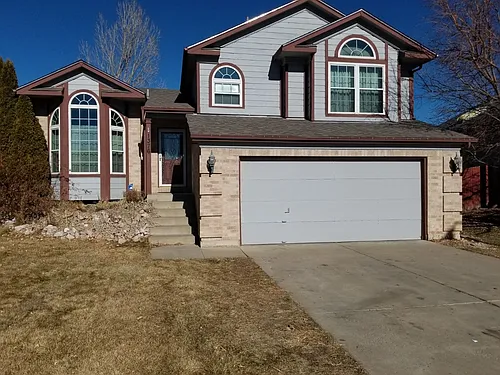 1376 Coolcrest Dr Photo 1