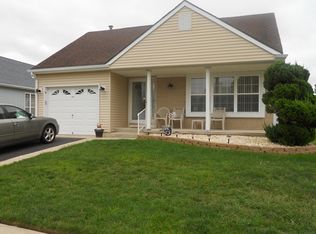 160 Chesterfield Ln, Toms River, NJ