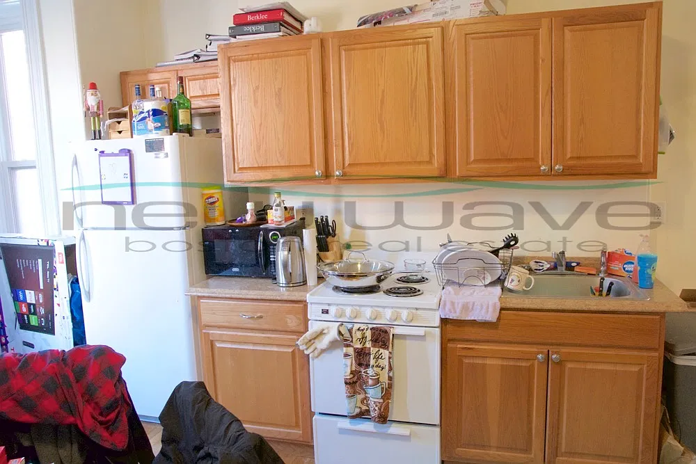 Studio, 450 sqft, $2,500 — Photo 2