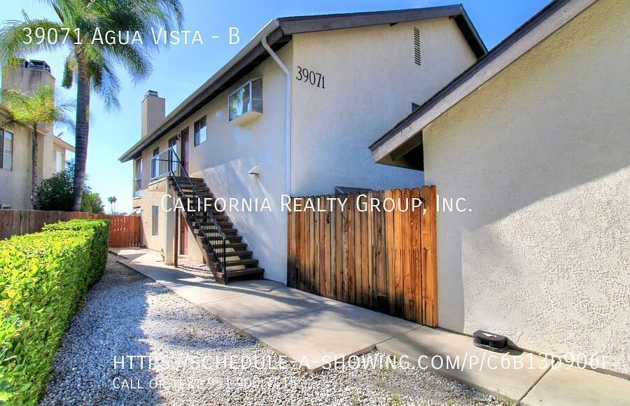 2 bed, 2.0 bath, 975 sqft, $2,300 — Photo 1