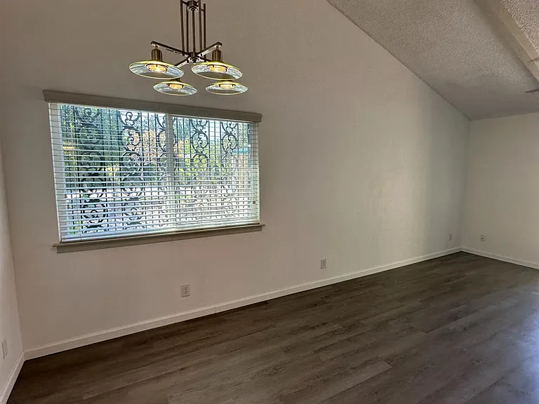 1415 E Rialto Ave #104 — Photo 3