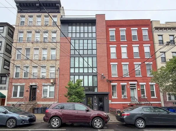 318 Madison Street image 1 of 11