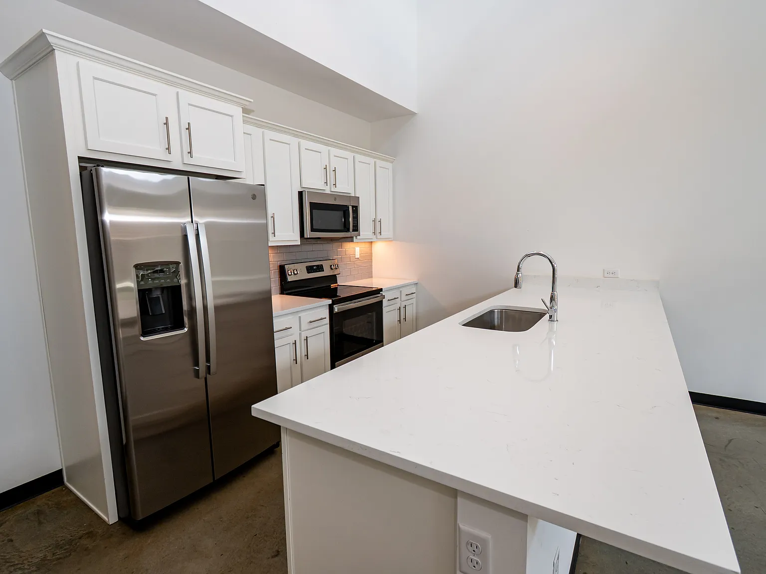 2 bed, 1225 sqft, $1,950 — Photo 3