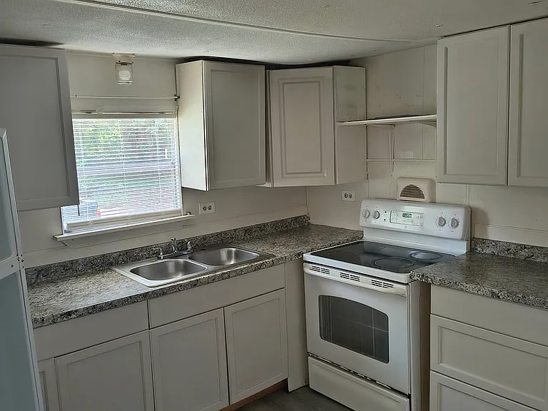 6548 Springhill Rd — Photo 3