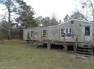 8741 Larkspur St, Moss Point, MS 39562