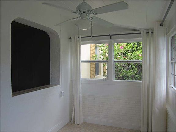 4th image of 1217 SW 4th Ct