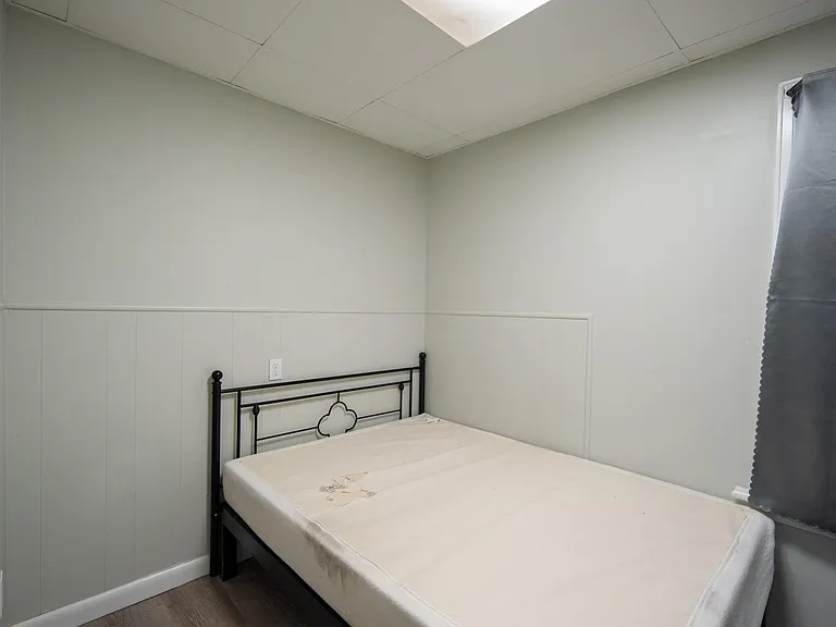 159 Hoosick St #1F — Photo 28