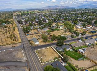 3478 SW Glacier Ave, Redmond, OR 97756