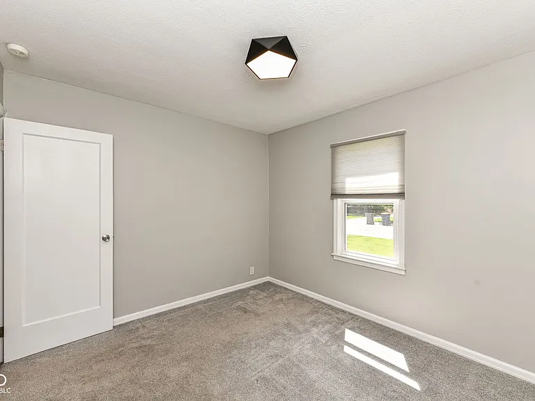5301 Evanston Ave — Photo 24