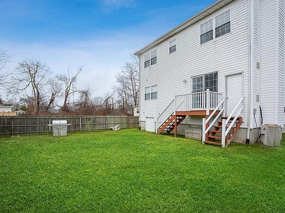 2nd image of 79 A Trafalgar Dr