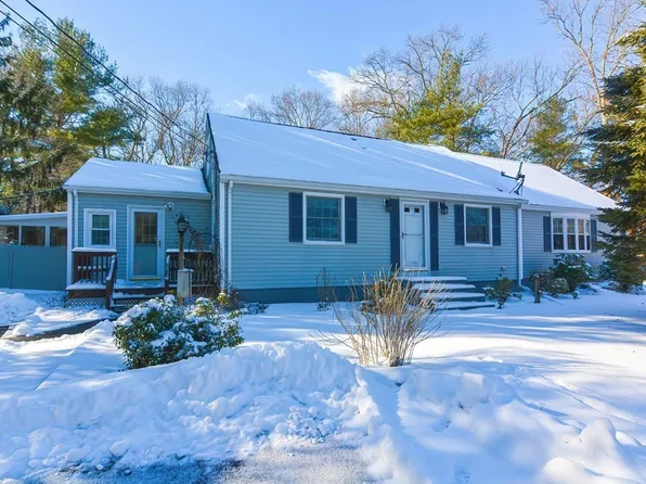 78 Freeman St, Norton, MA 02766