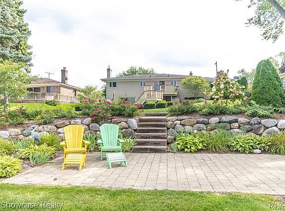 4th image of 4095 Aquarina St