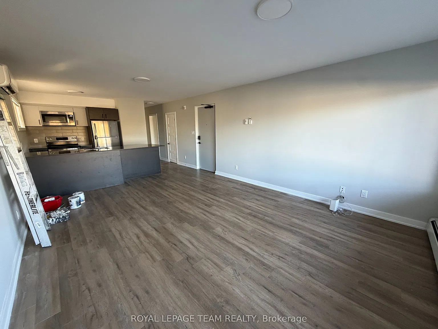 1305 Summerville Ave — Photo 4