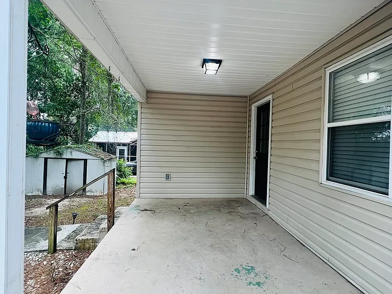 1101 Woodland Dr — Photo 9