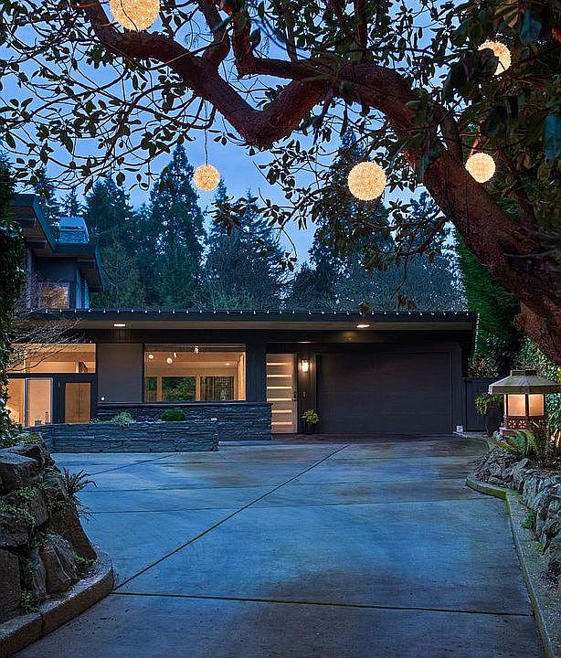 2nd image of 4721 W Roberts Way