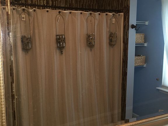 Middle bath